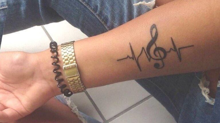 Tatuajes de música originales con los cuales desarrollar tu pasión y creatividad