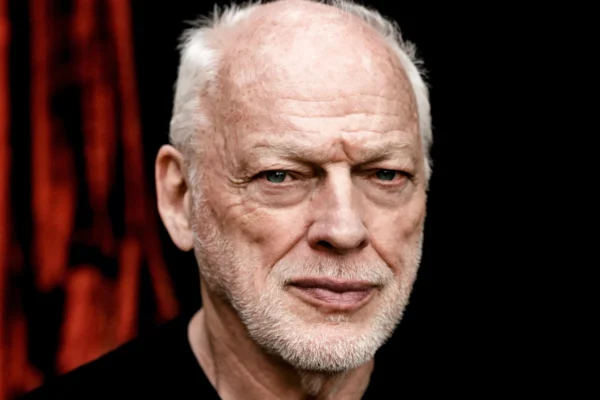 David Gilmour, el guitarrista que enseñó a Pink Floyd a respirar, cumple 80 años